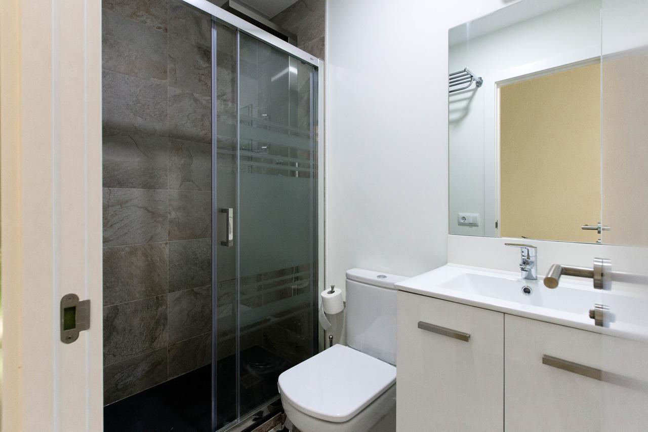 Bookinmadrid Com - Cascorro Sq 18 Pax Madri Exterior foto