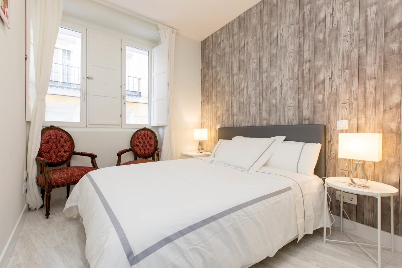 Bookinmadrid Com - Cascorro Sq 18 Pax Madri Exterior foto